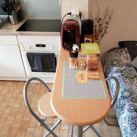 Appartement Type F2 Proche Paris 25 Km أنْدييِ المظهر الخارجي الصورة