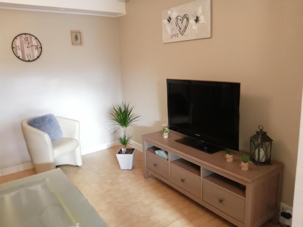 Appartement Type F2 Proche Paris 25 Km أنْدييِ المظهر الخارجي الصورة